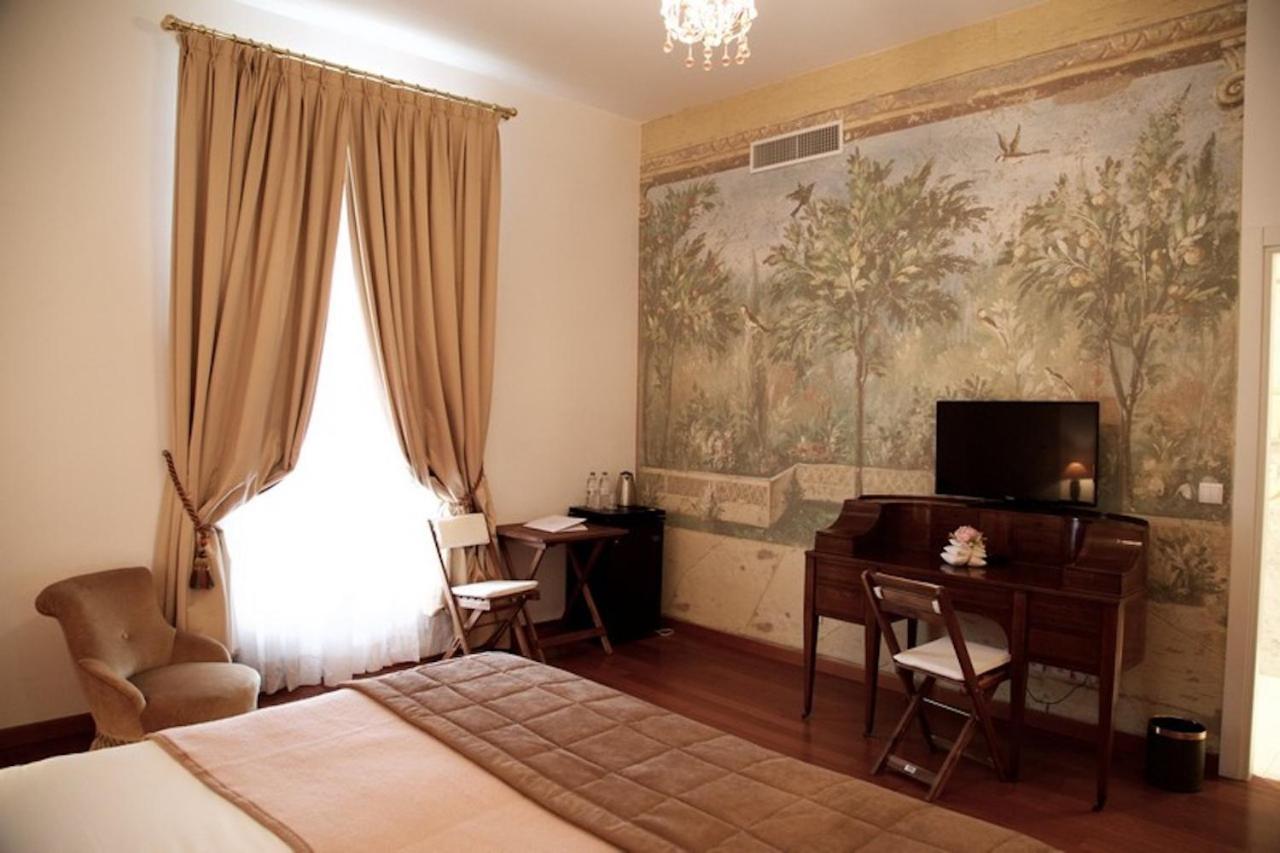 Grand Hotel Des Ambassadeurs Menton Exterior foto